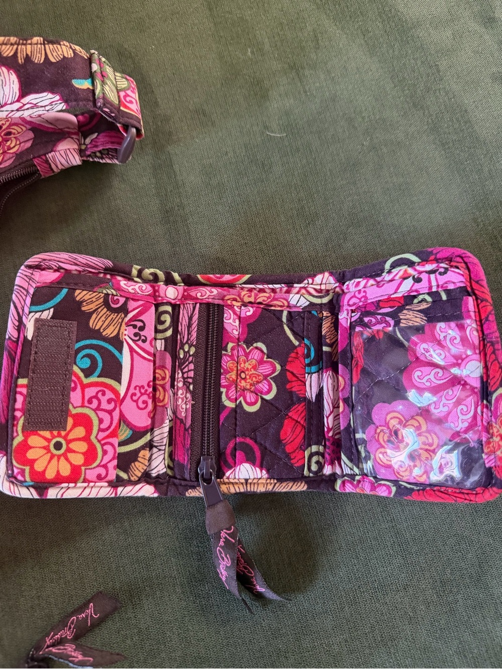 Vera Bradley Mod Floral Cargo Sling - Picture 5 of 5